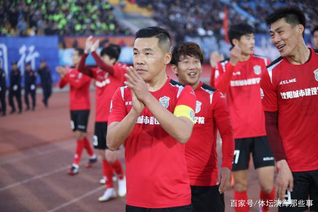 骑士轻取爵士5连胜 布朗35分魔术逆转险胜绿军